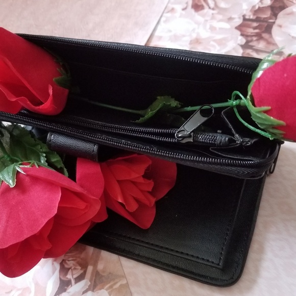 Genuine Leather Black Trifold clutch with removab - Picture 5 of 8